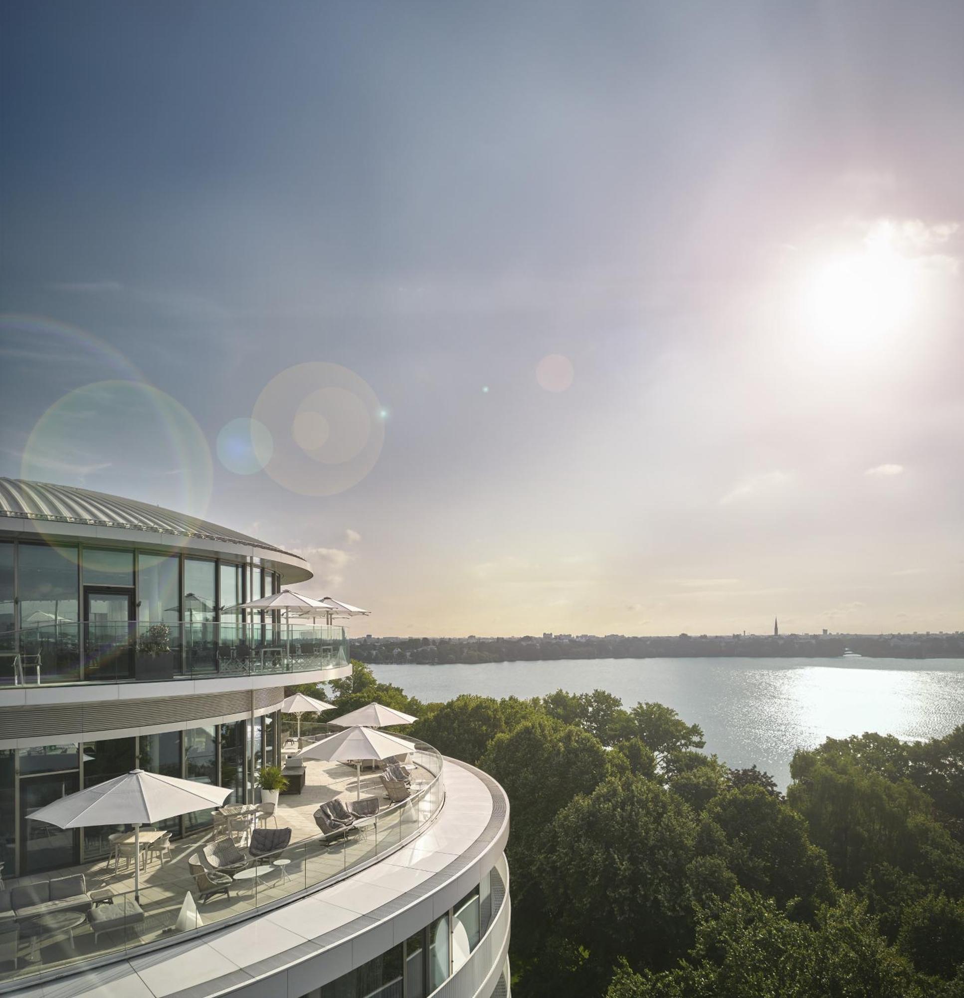 丰特奈酒店 汉堡 外观 照片 View of the River Thames from the penthouse